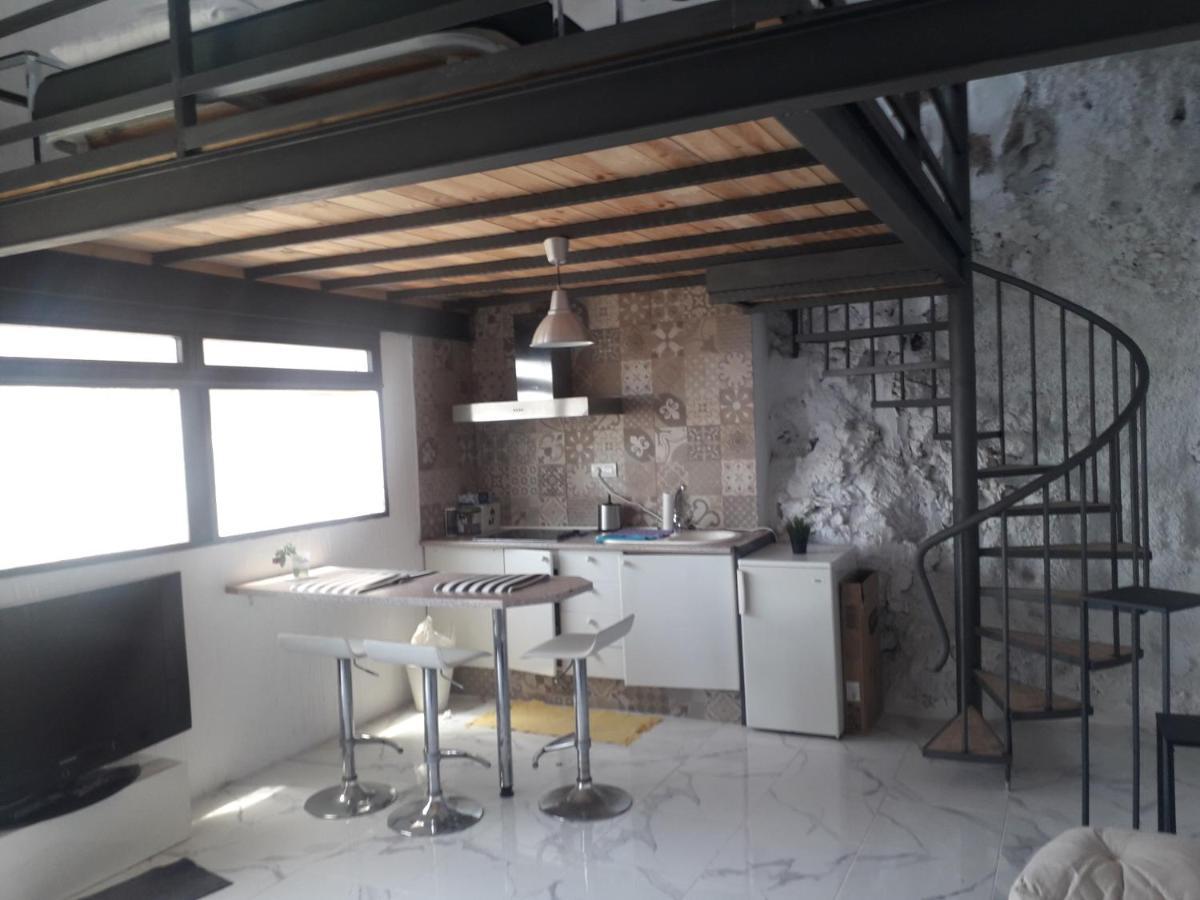 Вілла Cueva Rural " Old London " With Jacuzzi And Swimming Pool Санта-Крус-де-Тенеріфе Екстер'єр фото